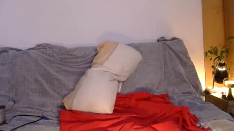 edelholz87 online show from May 2026 05:20:01 PM