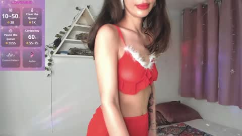 Snapshot of eden_heaven chatting on December 2024 02:43:01 AM Eden Heaven online show from December 2024 02:43:01 AM