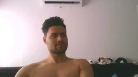 ZohanMohamed online show from February 2025 12:32:01 PM