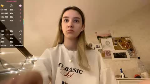 Dana online show from October 2025 05:21:01 PM