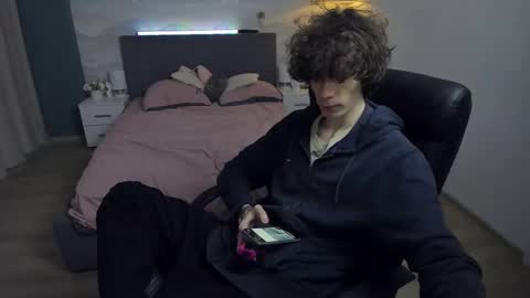 edvardblare online show from October 2025 01:19:01 PM