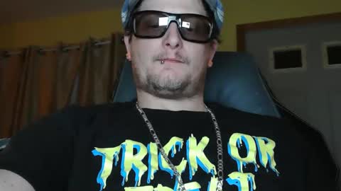 edwardaims_2please online show from December 2025 03:33:01 AM