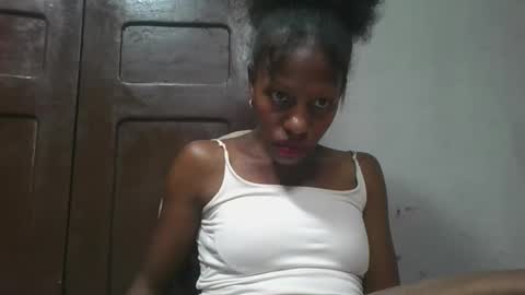 edwige770943 online show from May 2026 03:52:02 PM