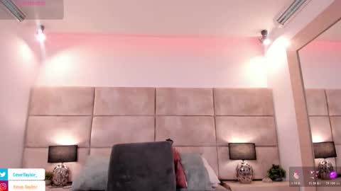 Snapshot of eevee_taylor chatting on March 2026 03:25:02 AM Eevee online show from March 2026 03:25:02 AM