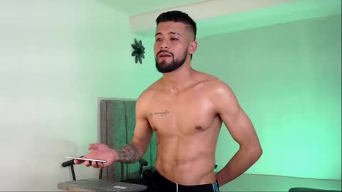 eevil_boys_77 online show from October 2025 12:34:02 PM