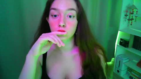 effie_balconii online show from May 2026 03:17:01 PM