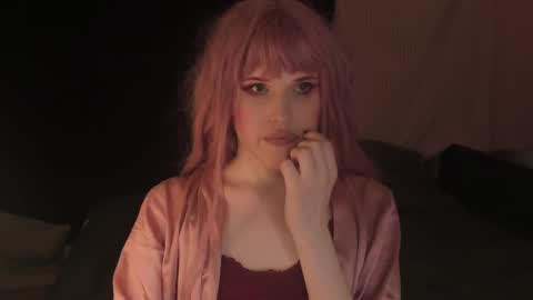 Effie Mur online show from January 2025 06:50:01 PM