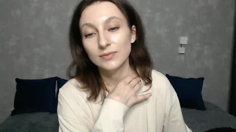 Snapshot of effy_gray chatting on December 2024 09:17:02 AM Anna online show from December 2024 09:17:02 AM