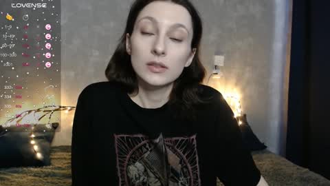 Snapshot of effy_gray chatting on January 2025 07:11:01 AM Anna online show from January 2025 07:11:01 AM