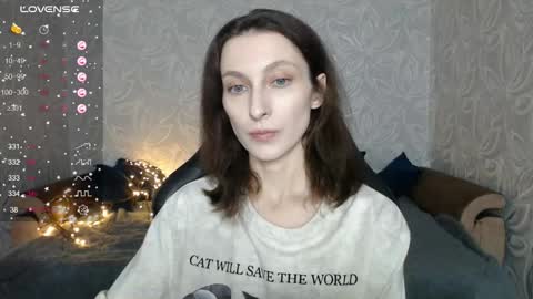 Anna online show from October 2025 04:30:02 PM