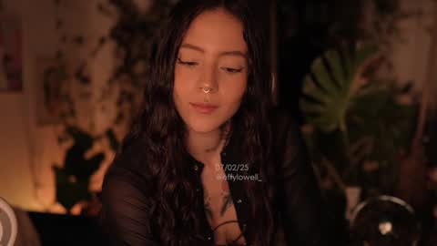 Snapshot of effylowell_ chatting on February 2025 12:28:01 AM Effy online show from February 2025 12:28:01 AM