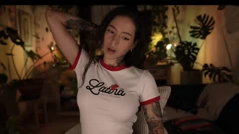Effy online show from May 2026 01:22:01 AM