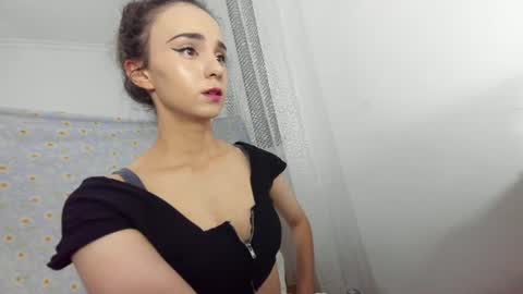 Snapshot of ehotlovea chatting on July 2026 10:28:02 PM Erik and Alice online show from July 2026 10:28:02 PM