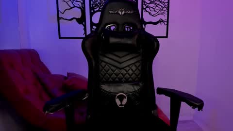 Eiimy  online show from January 2026 04:56:01 PM