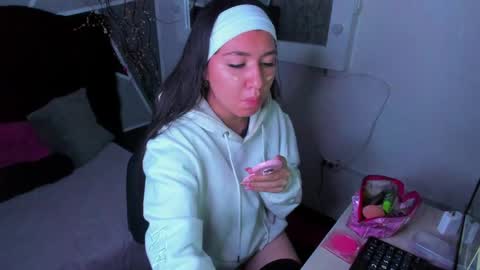 EILIN PINK online show from March 2026 12:05:02 PM