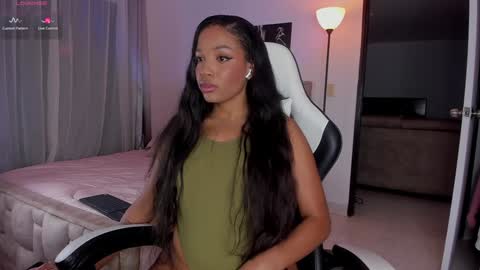 Snapshot of eimi_space chatting on January 2025 11:24:01 PM eimi online show from January 2025 11:24:01 PM