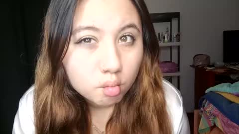 EIMY   MODEL INDEPENDENT online show from February 2025 03:08:01 AM