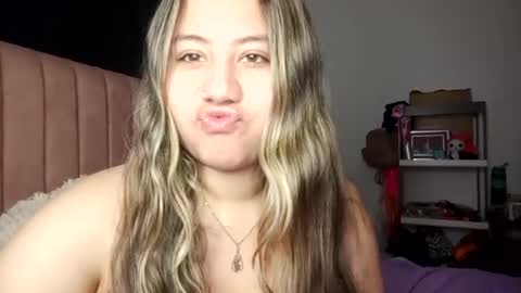 EIMY   MODEL INDEPENDENT online show from September 2025 12:12:02 AM