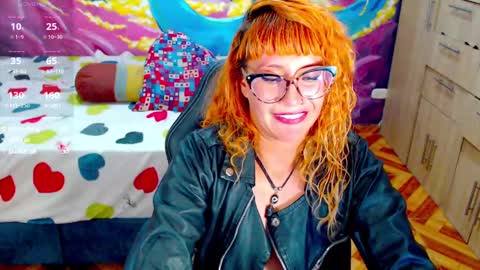 Snapshot of eimy_lorens chatting on February 2025 12:15:02 AM EIMY online show from February 2025 12:15:02 AM