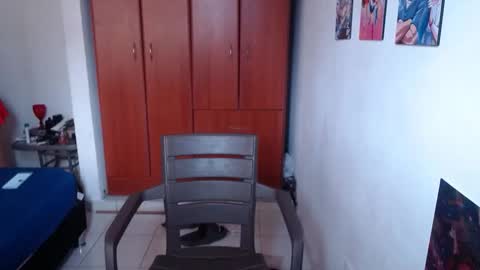 eimy_saenzz online show from November 2025 02:31:02 PM