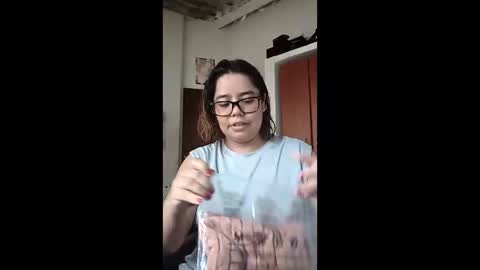 eimy_saenzz online show from April 2026 07:07:01 PM