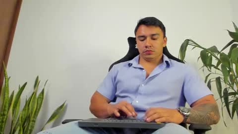 EITHAN CONOR online show from September 2025 02:26:02 AM