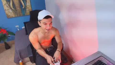 Snapshot of el_jefe32 chatting on July 2026 07:08:02 PM jonathan online show from July 2026 07:08:02 PM