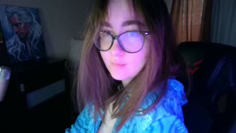 If you like it when I meow give me a thumbs up online show from February 2025 08:46:01 AM