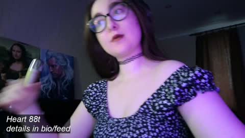 If you like it when I meow give me a thumbs up online show from February 2025 02:04:01 PM