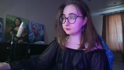 If you like it when I meow give me a thumbs up online show from February 2025 10:17:02 AM