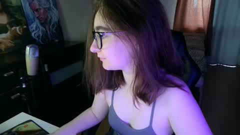 If you like it when I meow give me a thumbs up online show from February 2025 01:10:01 PM