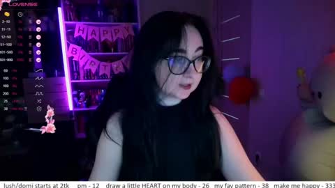 Snapshot of el_sweety chatting on July 2026 01:30:01 PM If you like it when I meow give me a thumbs up online show from July 2026 01:30:01 PM