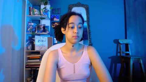 Ela  Help me reach 100 thumbs up online show from November 2025 10:59:01 AM