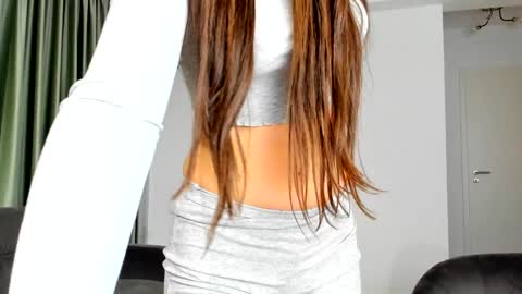 Snapshot of elaanna chatting on January 2026 06:52:02 AM Ela online show from January 2026 06:52:02 AM