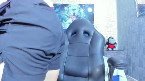 Snapshot of elangiraldo chatting on June 2026 12:33:01 AM Elan Giralon online show from June 2026 12:33:01 AM