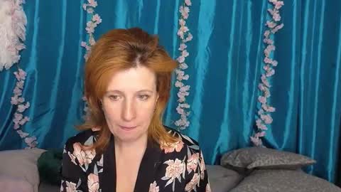 Elanna online show from September 2025 04:12:01 PM
