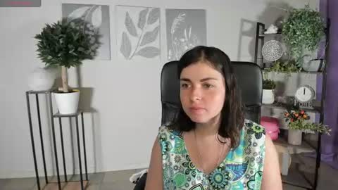 Snapshot of elara_starfall chatting on June 2026 05:19:02 AM Marta online show from June 2026 05:19:02 AM