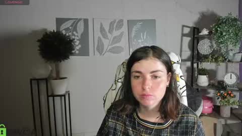 Snapshot of elara_starfall chatting on July 2026 05:01:01 AM Marta online show from July 2026 05:01:01 AM