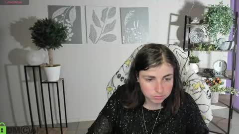 Snapshot of elara_starfall chatting on July 2026 05:10:02 AM Marta online show from July 2026 05:10:02 AM
