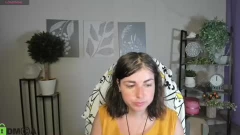 Snapshot of elara_starfall chatting on July 2026 05:10:02 AM Marta online show from July 2026 05:10:02 AM