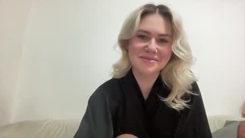 elaraluxxxe online show from December 2025 11:04:01 AM