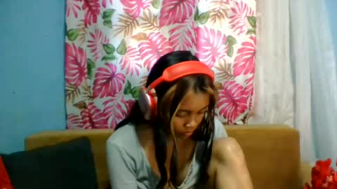 Snapshot of eldie69 chatting on June 2026 04:58:01 AM eldie69 online show from June 2026 04:58:01 AM