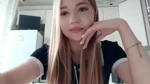 Snapshot of eleasegrumet chatting on July 2026 10:39:01 AM Mia online show from July 2026 10:39:01 AM