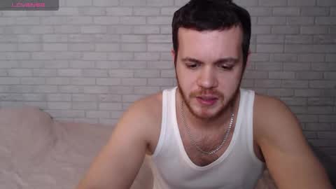 Snapshot of electric_smile chatting on December 2025 01:38:02 PM Alex online show from December 2025 01:38:02 PM