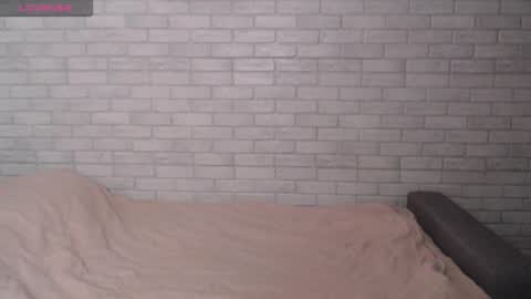 Snapshot of electric_smile chatting on December 2025 07:02:02 AM Alex online show from December 2025 07:02:02 AM