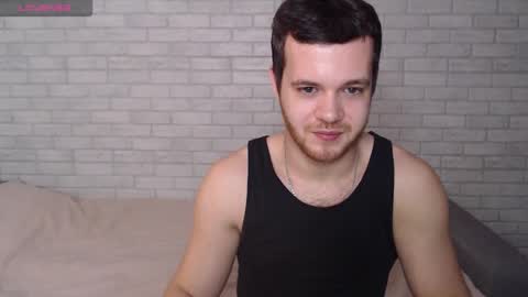 Snapshot of electric_smile chatting on December 2025 05:58:02 AM Alex online show from December 2025 05:58:02 AM