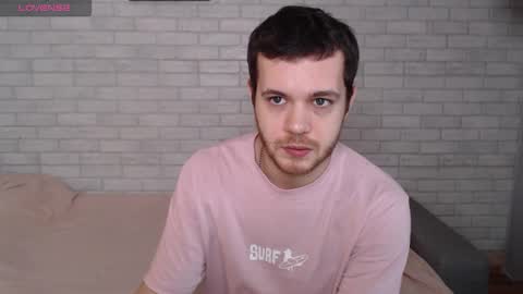 Snapshot of electric_smile chatting on March 2026 09:26:02 AM Alex online show from March 2026 09:26:02 AM