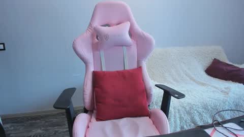 Snapshot of eleganc3 chatting on February 2026 07:02:01 AM eleganc3 online show from February 2026 07:02:01 AM