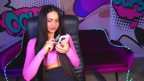 elegant_mysterious online show from September 2025 07:39:02 PM