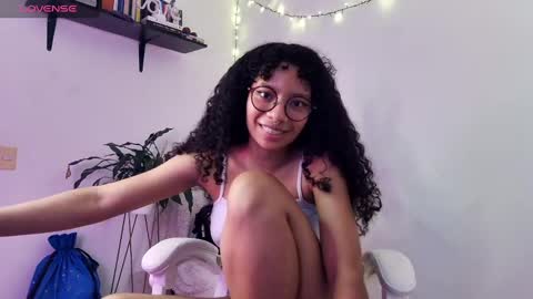 Snapshot of elektra_williams chatting on January 2025 10:43:01 PM elektra_williams online show from January 2025 10:43:01 PM